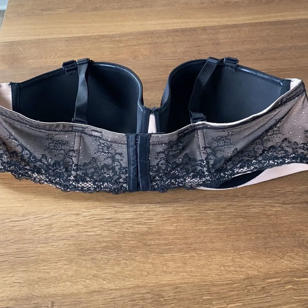 Torrid lace Balconette Lined Underwired Strapless Option Bra Black 46D‎
